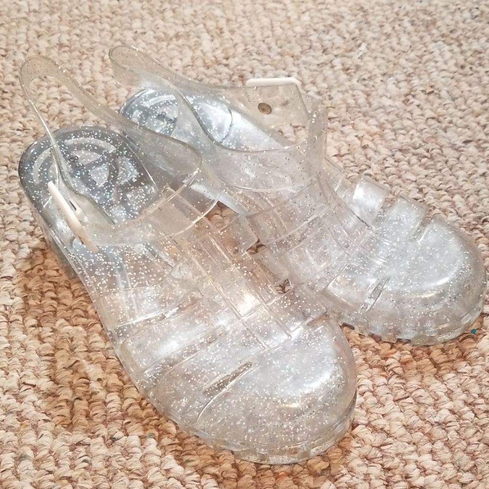 Clear women's jelly shoes